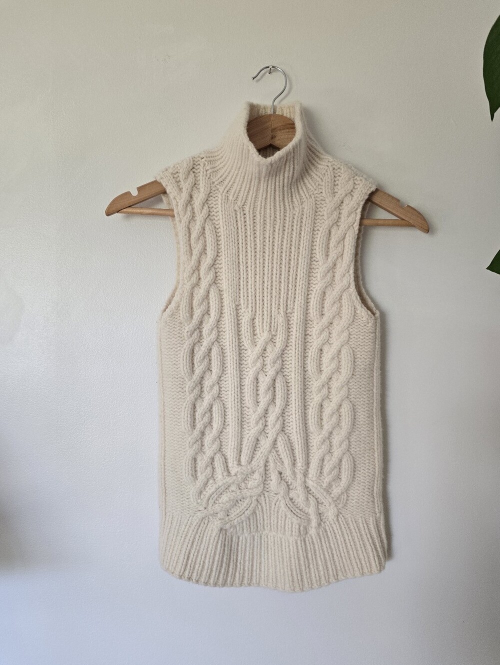 Lafayette 148 Size Small Cream Wool Cashmere Sleeveless Turtleneck Sweater Top